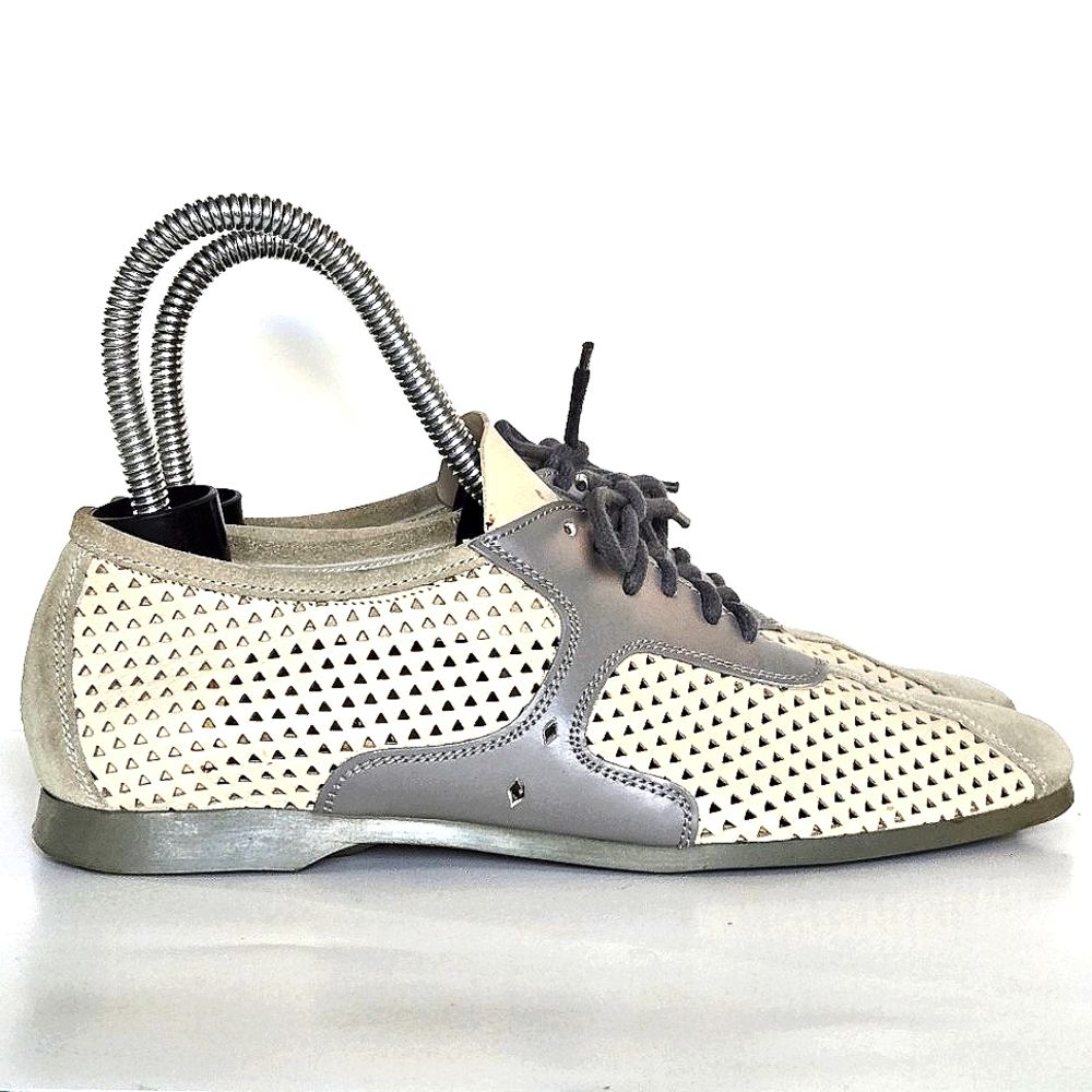 PRADA triangle leather sneakers size 35.5